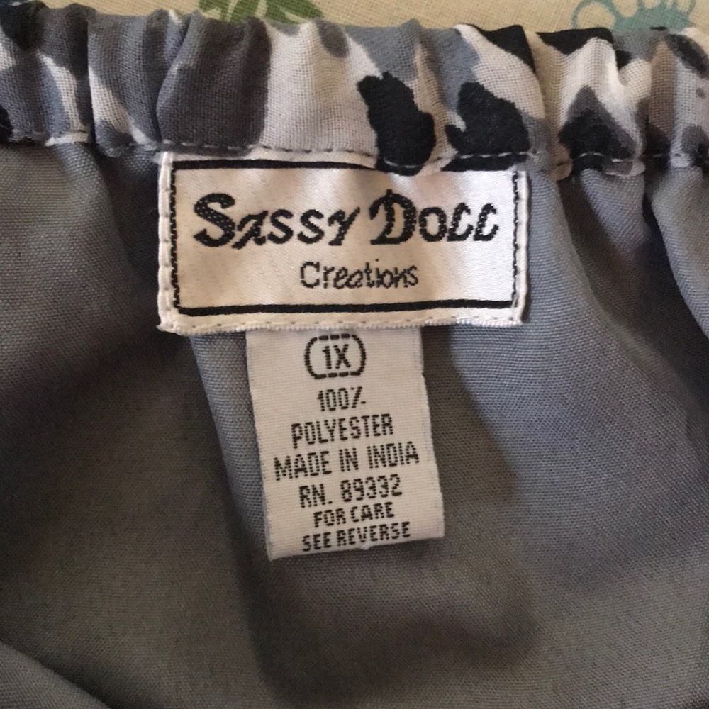 Sassy Doll Creations asymmetrical skirt 1X - Picture 4 of 5